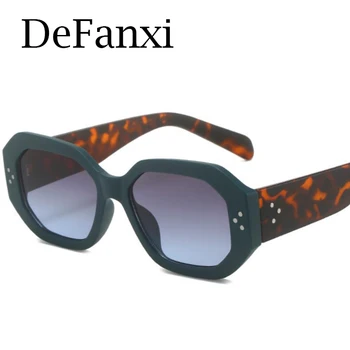 2023 Модни Маркови Дизайнерски Vintage Слънчеви очила Женски Мъжки Луксозни мулти фасетиран Слънчеви очила в малка рамка С отделни квадратни нитове