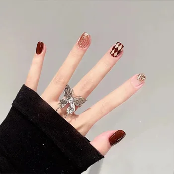 Есенно-зимни дамски носи етикет за услугата пръчка за нокти с бриллиантовым чекером Ръчно изработени, носи етикет за услугата пръчка за нокти с нередовни една вълнообразна модел