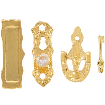 Миниатюрни златни автоматично заключване на вратите с пръстен 1: 12, врата комплект, миниатюрен автоматично заключване на вратите в ретро стил от сплав, куклена къща, мебелни аксесоари за кукла къща
